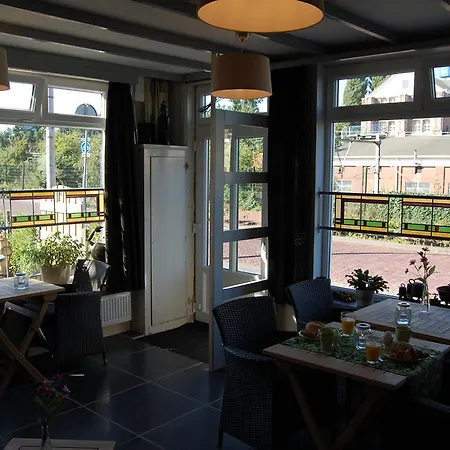 Bed & Breakfast Stad En Wal